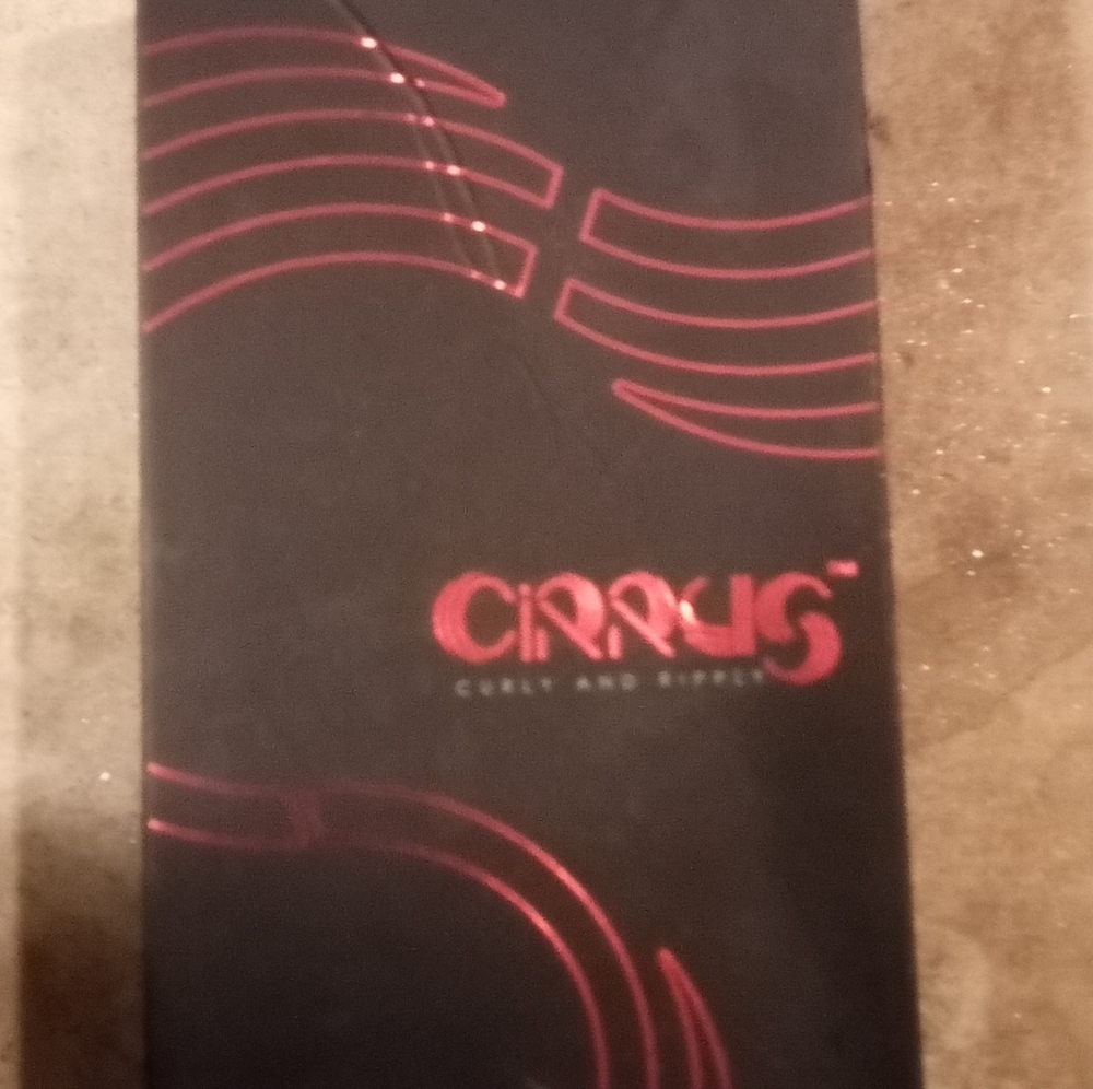 Cirrus Black and Red Box